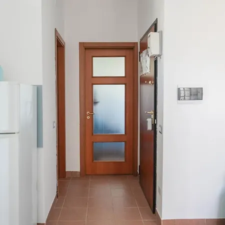 Apartment Anni Torre Melissa